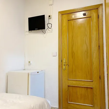 Pension El Carmen Alcobendas Exterior photo