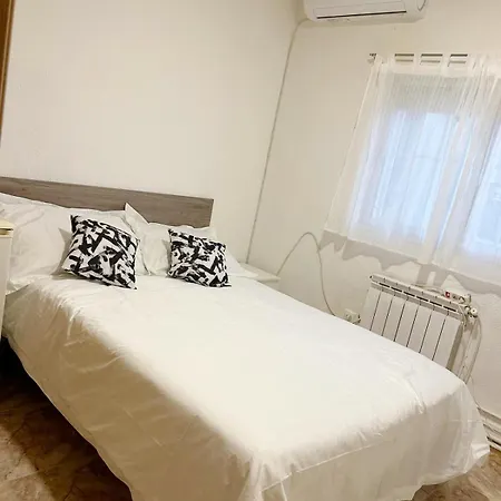 Pension El Carmen Alcobendas Exterior photo