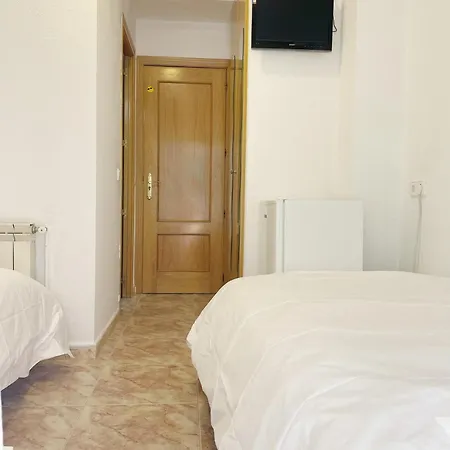 Pension El Carmen Alcobendas Exterior photo